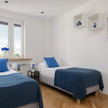 Apartman Practical Family With 2 Bedrooms A Few Minutes From The Airport By Renters Varsó