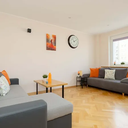 Practical Family With 2 Bedrooms A Few Minutes From The Airport By Renters