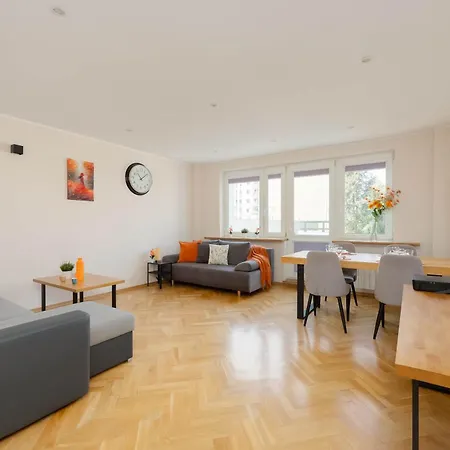 Practical Family With 2 Bedrooms A Few Minutes From The Airport By Renters Apartman