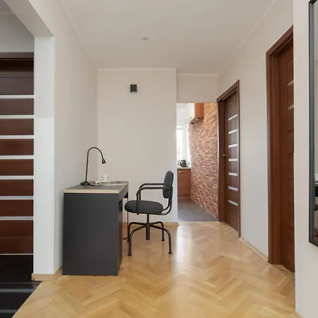Apartman Practical Family With 2 Bedrooms A Few Minutes From The Airport By Renters