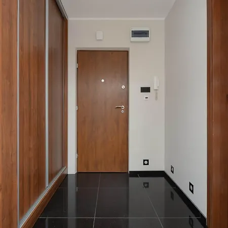 Practical Family With 2 Bedrooms A Few Minutes From The Airport By Renters