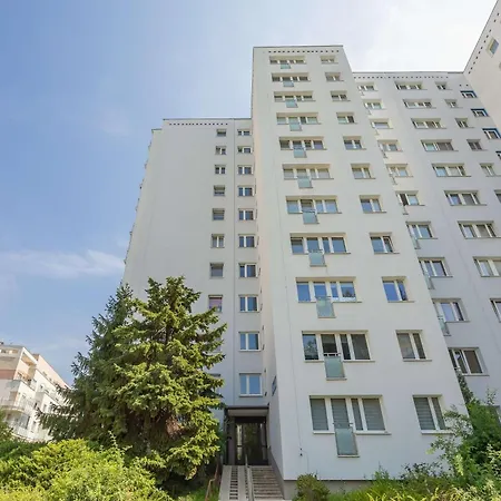Practical Family With 2 Bedrooms A Few Minutes From The Airport By Renters Apartman *