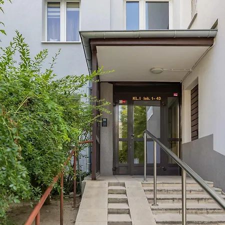 Practical Family With 2 Bedrooms A Few Minutes From The Airport By Renters Apartman